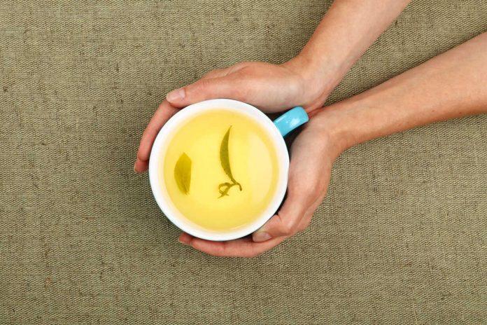 Đồ uống detox trà xanh (Nguồn: Internet)