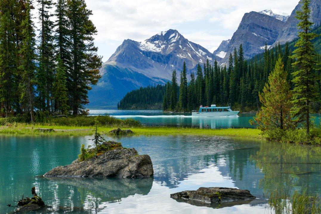11 địa điểm đẹp ngất ngây ở Canada không thể bỏ lỡ khi đi du lịch -  BlogAnChoi
