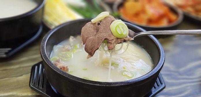 Món súp xương bò rất tốt cho sức khỏe (Nguồn: Internet).