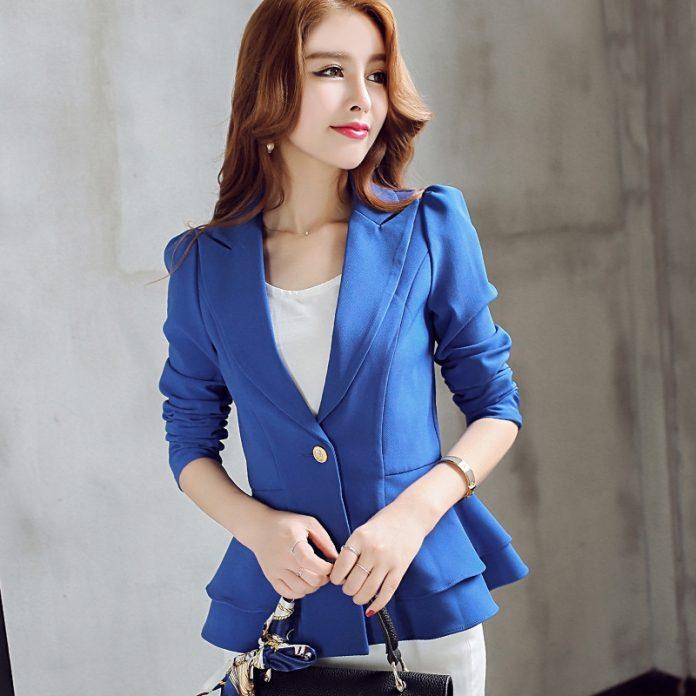 Blazer peplum giúp bạn trở nên dịu dàng, thon gọn ( Ảnh: internet)