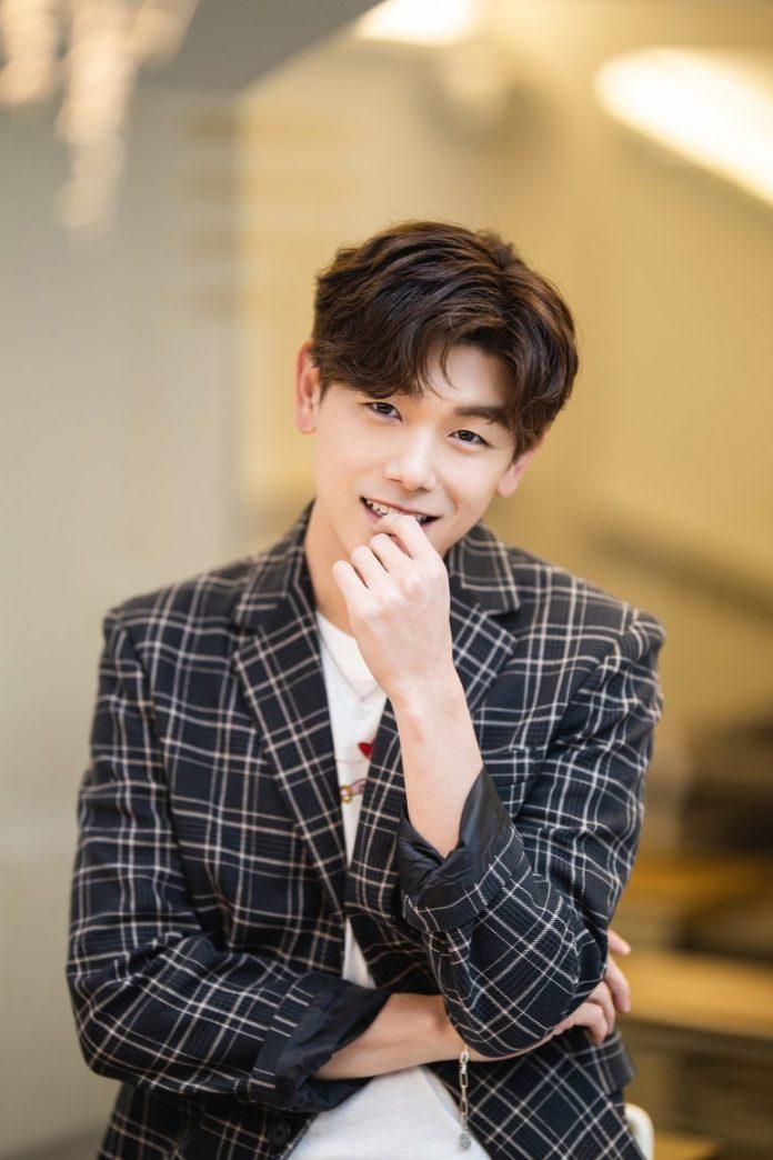 Eric Nam sở hữu nghề tay trái khác. (Nguồn: Internet)