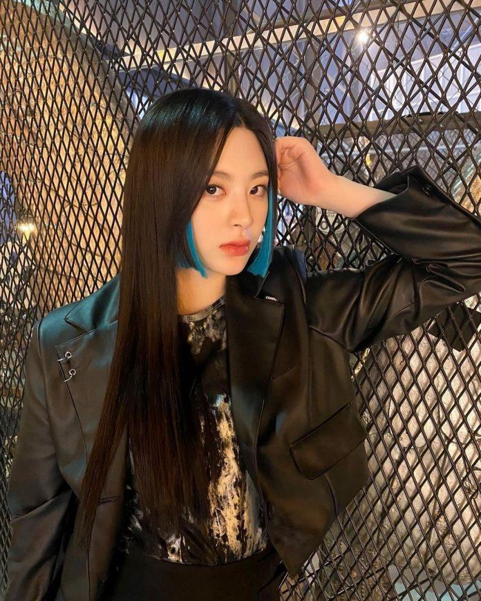 Kiểu tóc với mái Hime cùng những lọn tóc highlight cá tính (ảnh: internet) Kiểu tóc với mái Hime cùng những lọn tóc highlight cá tính (ảnh: internet)