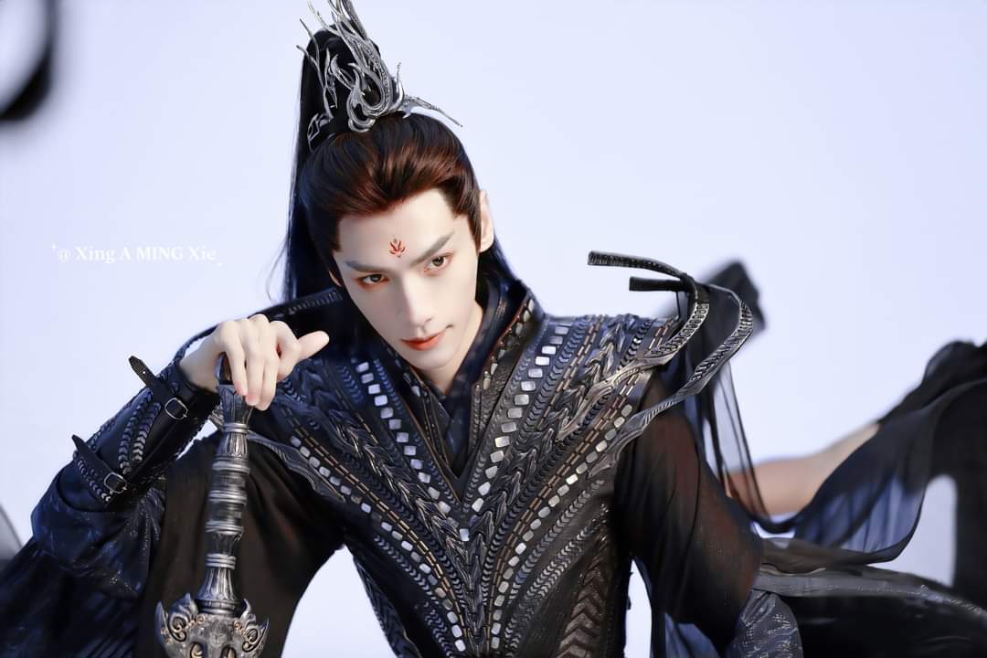 Trường Nguyệt Tẫn Minh vừa tung poster đã khiến dân tình mất máu vì quá đẹp Bạch Lộc diễn viên La Vân Hi Nửa là đường mật nửa là đau thương Trường Nguyệt Tẫn Minh