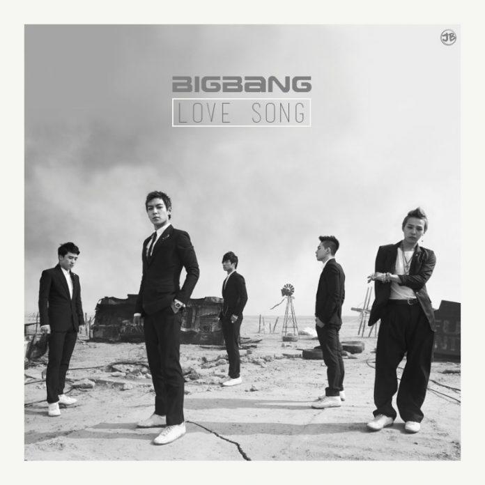 MV lựa chọn tone màu trắng đen thay vì màu sắc sặc sỡ (Nguồn: Internet).