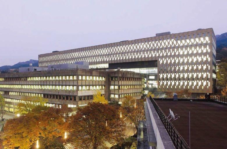 Khuôn viên hiện đại của Đại học quốc gia Seoul, Hàn Quốc (Ảnh: Internet)