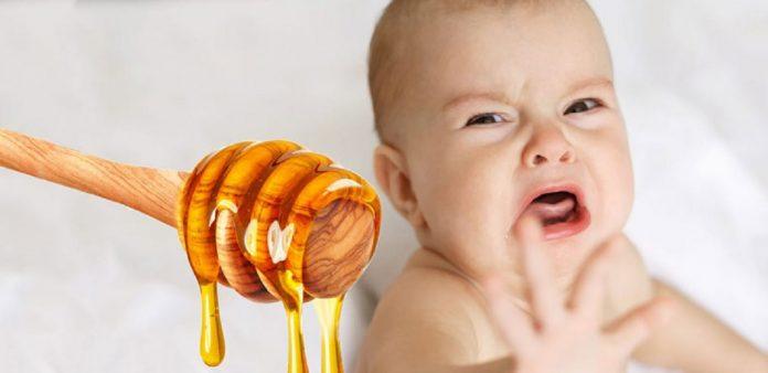Trẻ em cơ quan tiêu hoá còn yếu do đó không nên dùng mật ong. (Ảnh: Internet)