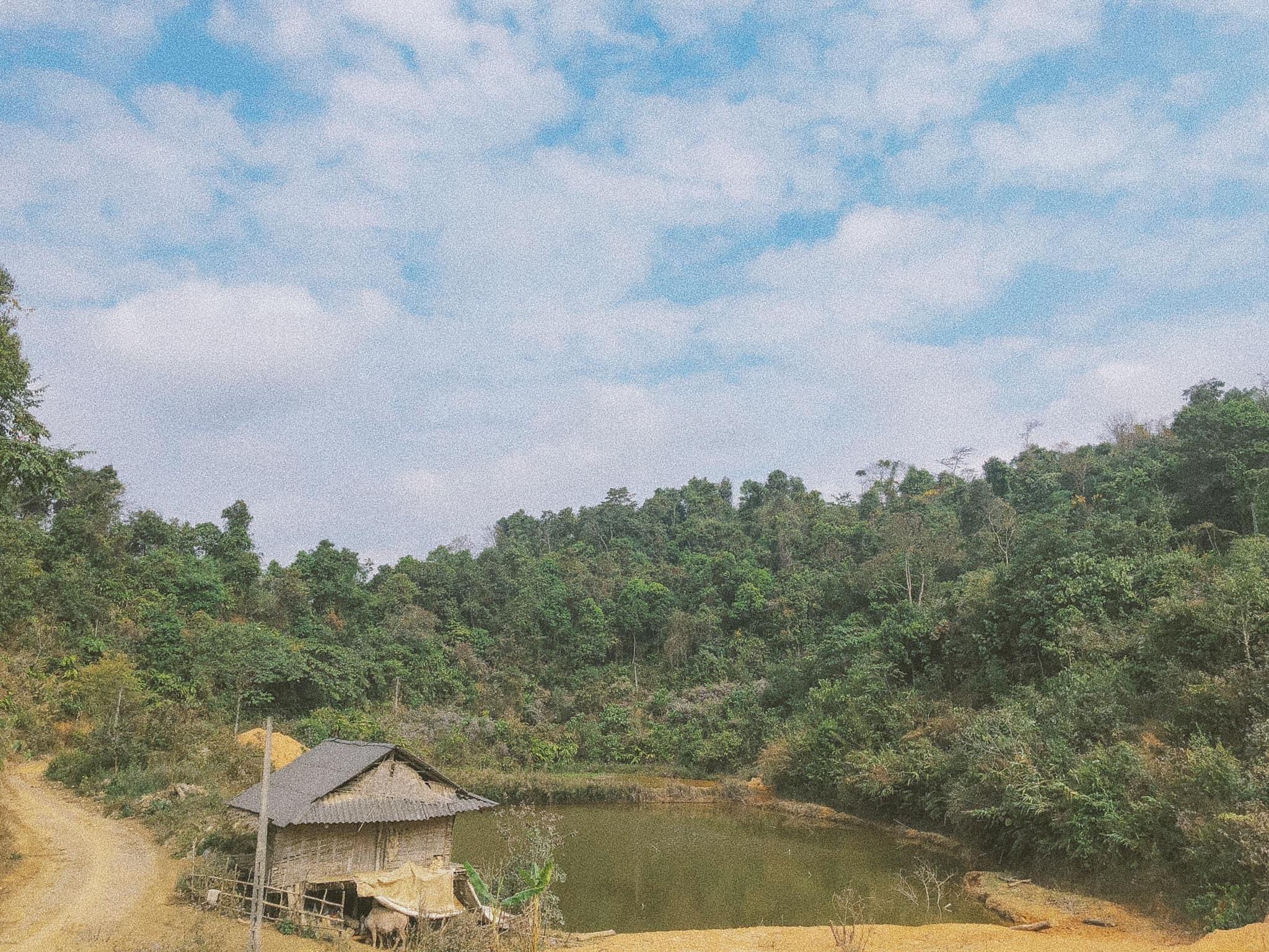 Đường vào khu vực hồ Pá Khoang (Nguồn: Ngân Hà).