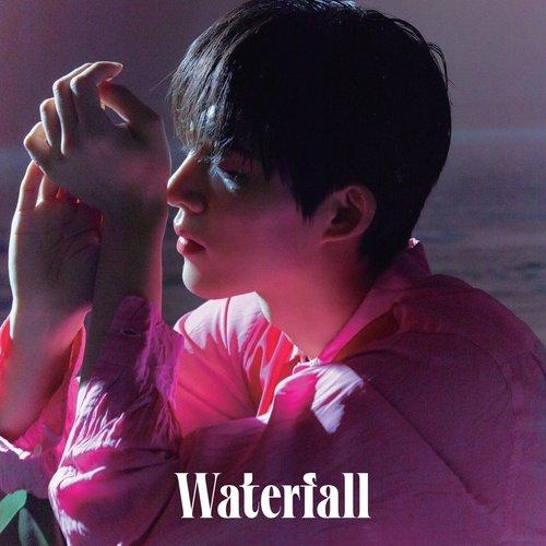 Album Waterfall của B.I (Ảnh: Internet).