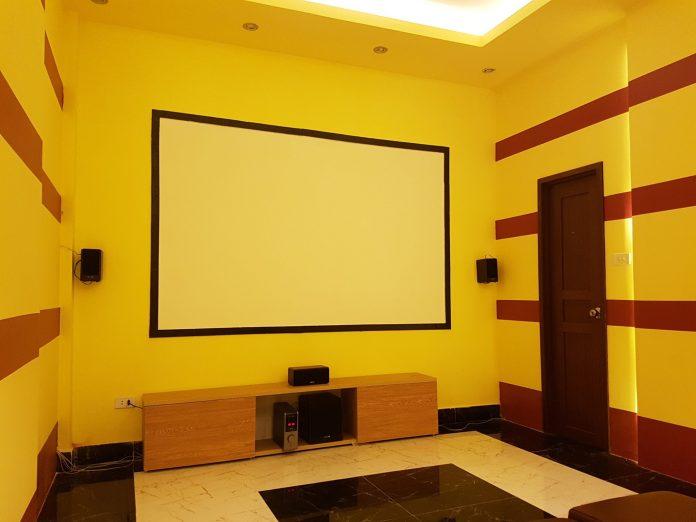 Không gian hiện đại và thiết kế vô cùng rộng rãi - Ảnh: Cafe Phim Memoria Không gian hiện đại và thiết kế vô cùng rộng rãi - Ảnh: Cafe Phim Memoria