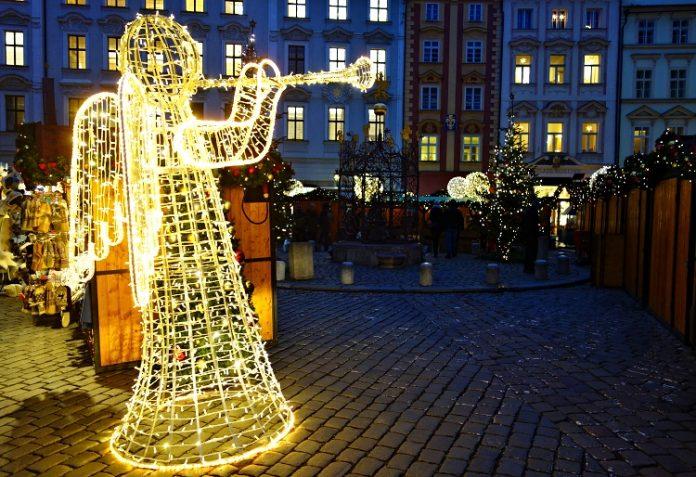 Biểu tượng Thiên Thần được trang trí tại chợ Giáng Sinh Prague (Cộng Hòa Séc) (Ảnh: Internet).