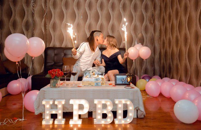 Cine trang trí vô cùng bắt mắt - Ảnh: CINE cafe phim Cine trang trí vô cùng bắt mắt - Ảnh: CINE cafe phim