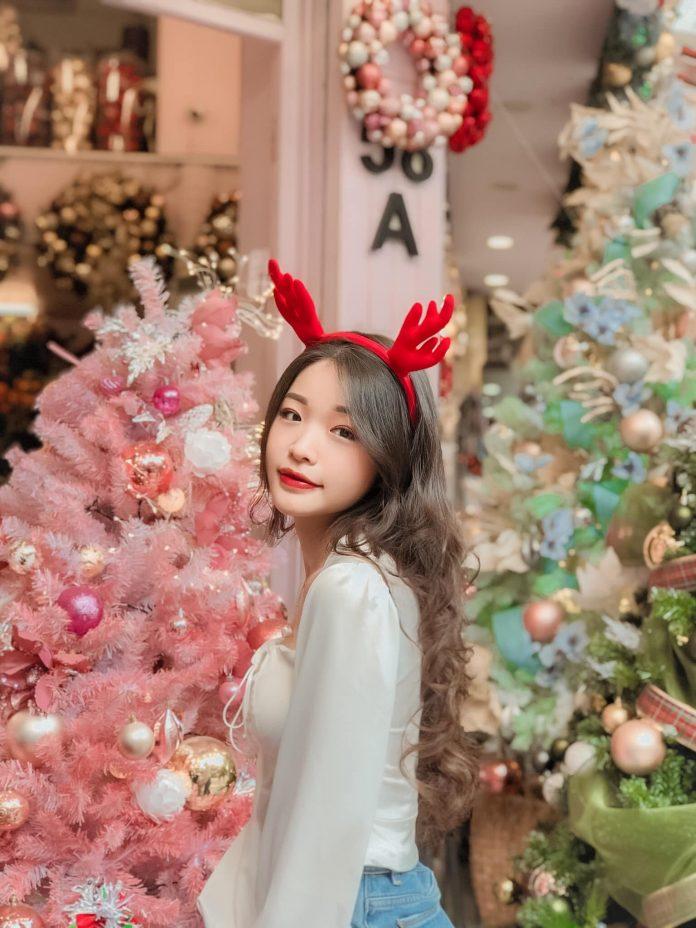 Góc nào ở Hàng Mã cũng chụp ảnh lung linh - Ảnh: Dương Thùy Nguyễn