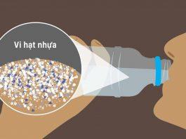 Vi nhựa có thể xuất hiện trong nước uống (Ảnh: Internet).