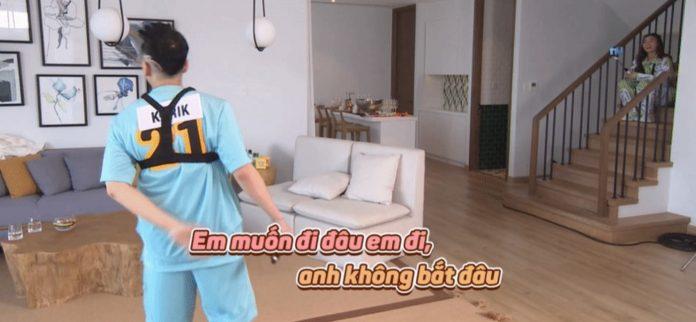 Khoảnh khắc tình bể bình của cặp đôi (Ảnh: Internet) Khoảnh khắc tình bể bình của cặp đôi (Ảnh: Internet)