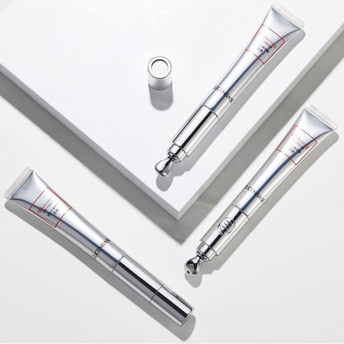 Lucenbase Whitening Eye Cream là cây lăn được tích hợp sóng rung có kèm chế độ massage giúp nâng cơ cho mắt (Nguồn: internet)