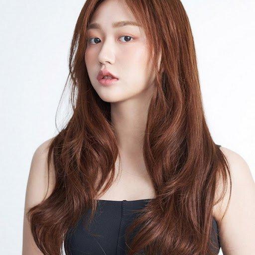 Tone da lạnh phù hợp với những màu má hồng tươi tắn (Nguồn: Internet) Tone da lạnh phù hợp với những màu má hồng tươi tắn (Nguồn: Internet)