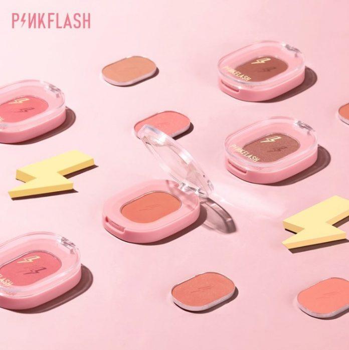 Thiết kế nhỏ xinh của Phấn má hồng PINKFLASH (Nguồn: Internte) Thiết kế nhỏ xinh của Phấn má hồng PINKFLASH (Nguồn: Internte)