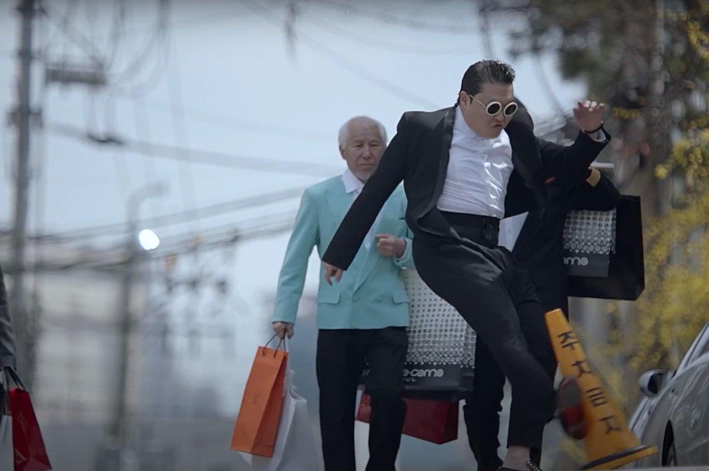 MV Gentleman của Psy bị KBS cấm sóng vì lý do phá hoại của công (Ảnh: Internet). MV Gentleman của Psy bị KBS cấm sóng vì lý do phá hoại của công (Ảnh: Internet).