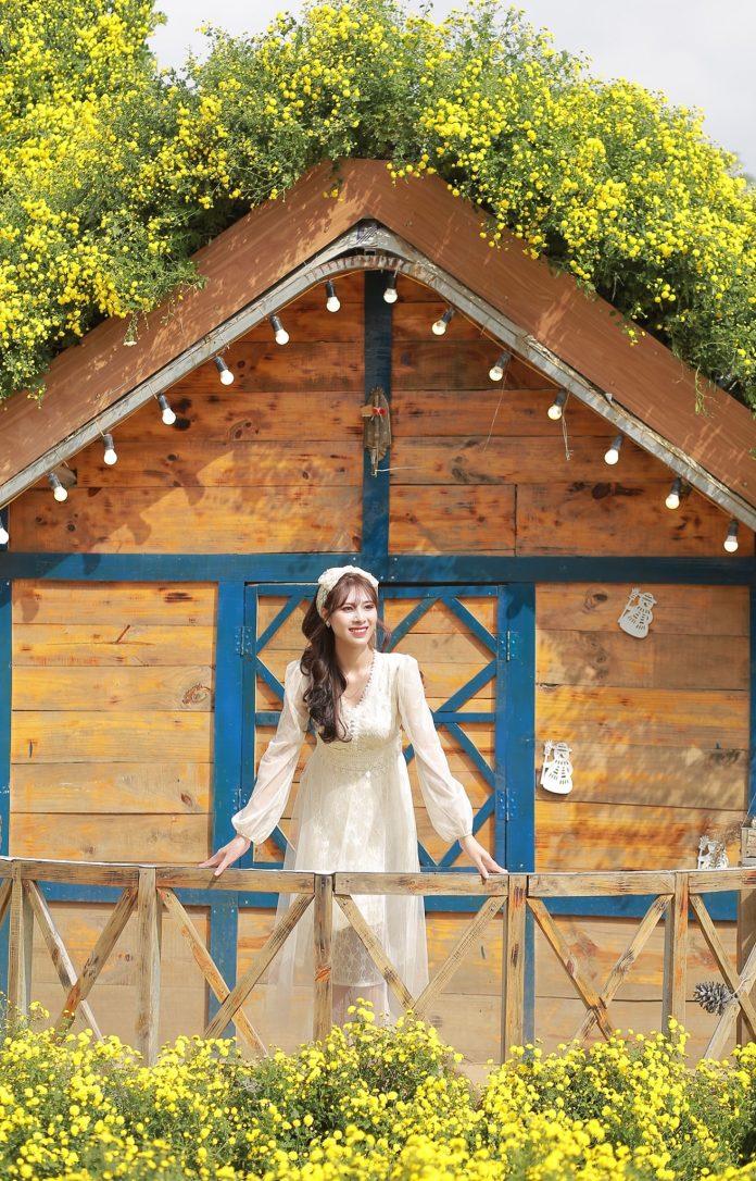 Ngôi nhà siêu xinh là góc chụp hình lý tưởng - Ảnh: Nguyễn Thanh Xuân Ngôi nhà siêu xinh là góc chụp hình lý tưởng - Ảnh: Nguyễn Thanh Xuân