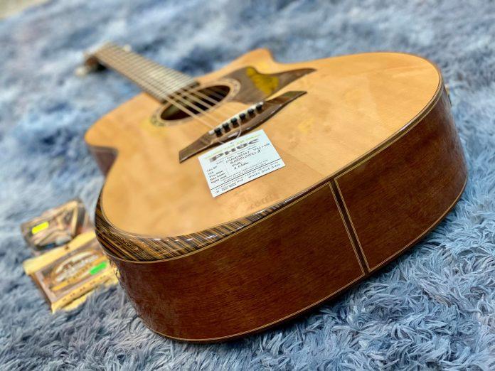 Đàn Guitar Acoustic (Nguồn: BlogAnChoi).