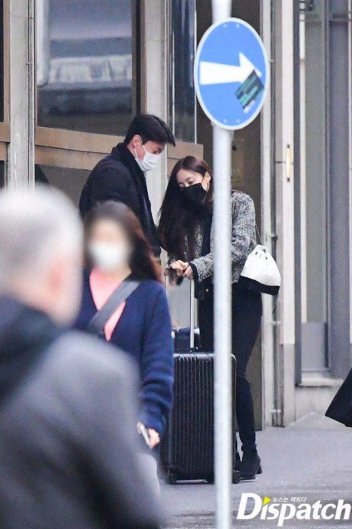 Hình ảnh Hyomin cùng bạn trai cầu thủ (Nguồn: Dispatch)