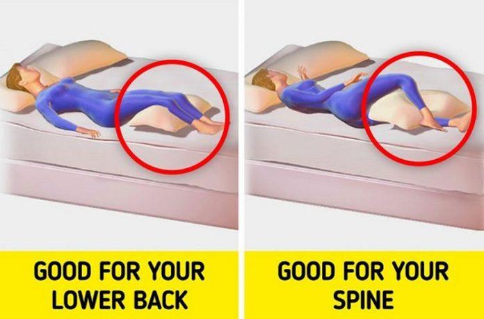 Kê gối dưới chân giúp bạn có một giấc ngủ thoải mái hơn (Nguồn: Internet)