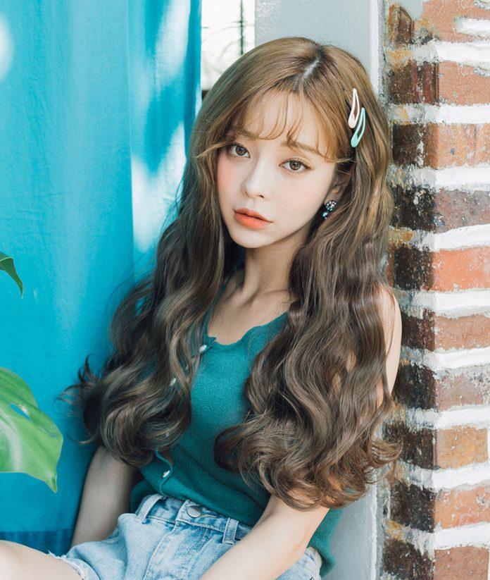 Kiểu tóc giả nữ đẹp dài uốn lọn to (ảnh: internet)