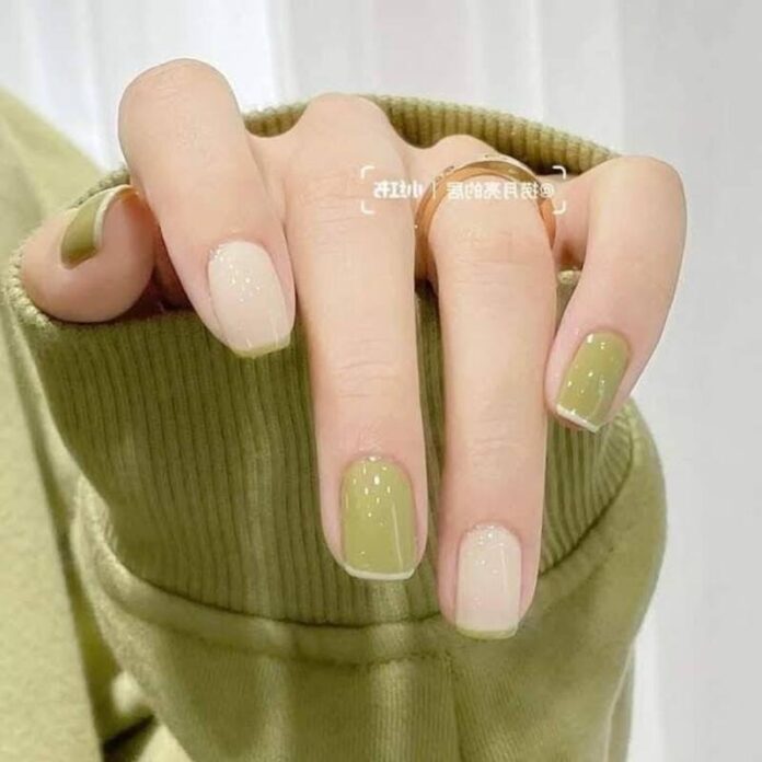 Mẫu nail xanh nhẹ nhàng (ảnh: internet)