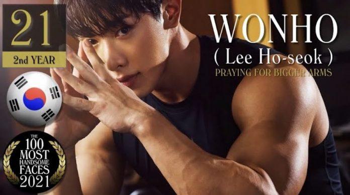 Wonho nam thần tượng K-Pop trong danh sách 100 gương mặt đẹp trai nhất năm 2021. (Nguồn: Internet)