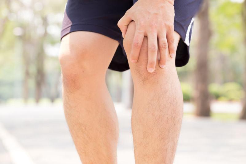 Đừng coi nhẹ khi thấy đau kéo dài ở vùng chân. (Ảnh: Internet)