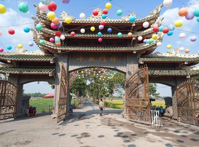 Cổng chùa. (Ảnh: Internet)