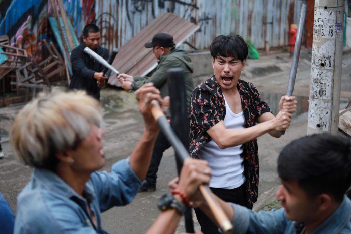 Bối cảnh đậm chất đường phố Việt Nam (Nguồn: Internet)