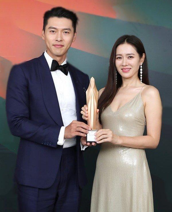 Cặp đôi nhận giải thưởng "The TikTok Popularity Award" (Nguồn: Internet)