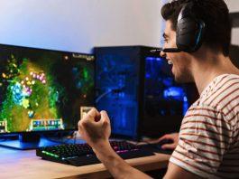 Kiếm tiền từ chơi game là có thật nhưng không dễ chút nào (Ảnh: Internet).