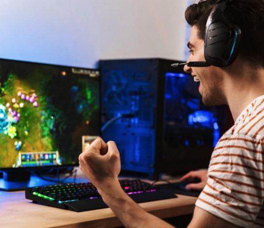 Kiếm tiền từ chơi game là có thật nhưng không dễ chút nào (Ảnh: Internet).
