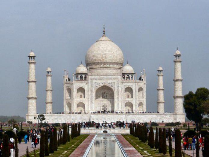 Lăng mộ Taj Mahal là một trong bảy kỳ quan thế giới có các yếu tố kiến ​​trúc được bảo tồn tốt nhất (Nguồn: Internet)