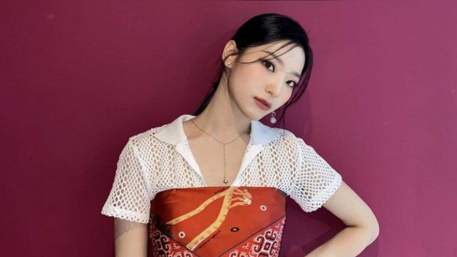 Lee Saerom (fromis_9) xin lỗi vì sự cố vạ miệng khi livestream Vlive -  BlogAnChoi