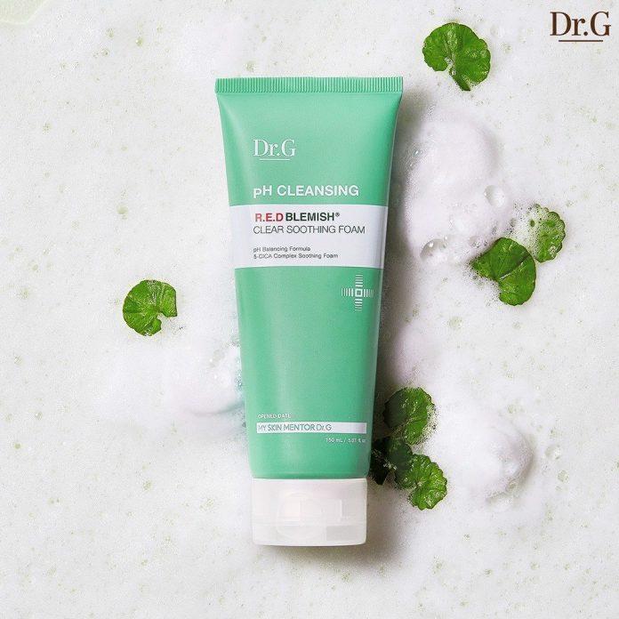 Sữa rửa mặt Dr.G pH Cleansing R.E.D Blemish Clear Soothing Foam chứa nhiều dưỡng chất có lợi cho da (nguồn: internet)