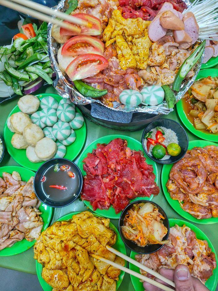 Buffet nướng sốt tắc phố Hàng Lược. (Ảnh: Internet)