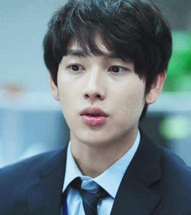 Chàng idol tài năng Im Siwan trong phim Misaeng (Nguồn: Internet) Chàng idol tài năng Im Siwan trong phim Misaeng (Nguồn: Internet)