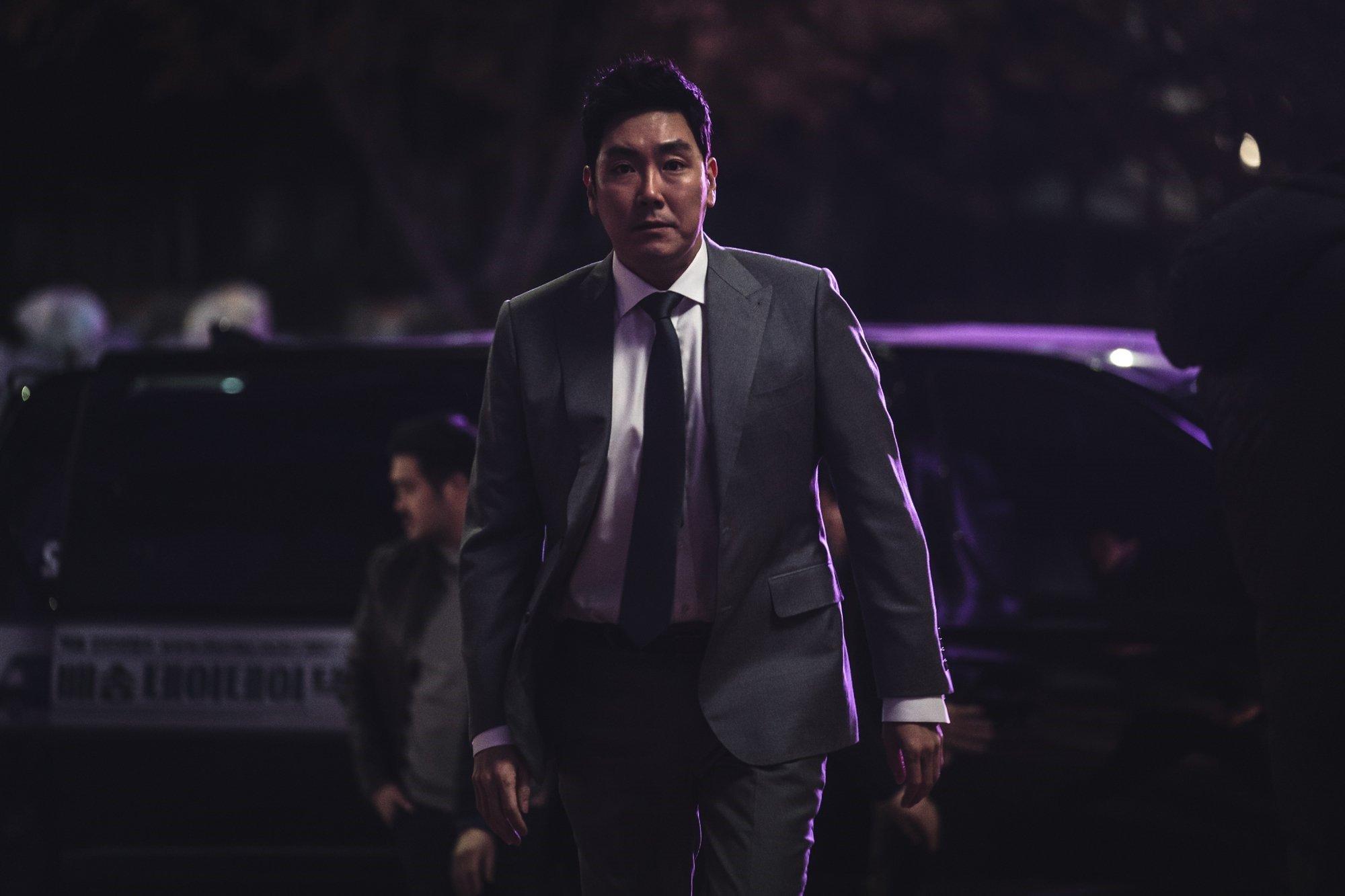 Cho Jin-woong là diễn viên gạo cội với rất nhiều vai diễn cảnh sát cả tốt lẫn xấu. (Ảnh: Internet)
