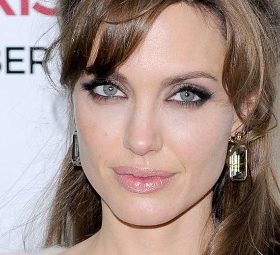 Kiểu trang điểm thường thấy của Angelina Jolie (Nguồn: Internet)