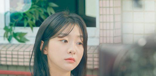 Bỏ túi cách phối áo sơ mi cho 5 ngày đi làm theo phong cách nữ diễn viên Kim Da Mi trong Mùa hè yêu dấu của chúng ta (Our Beloved Summer)