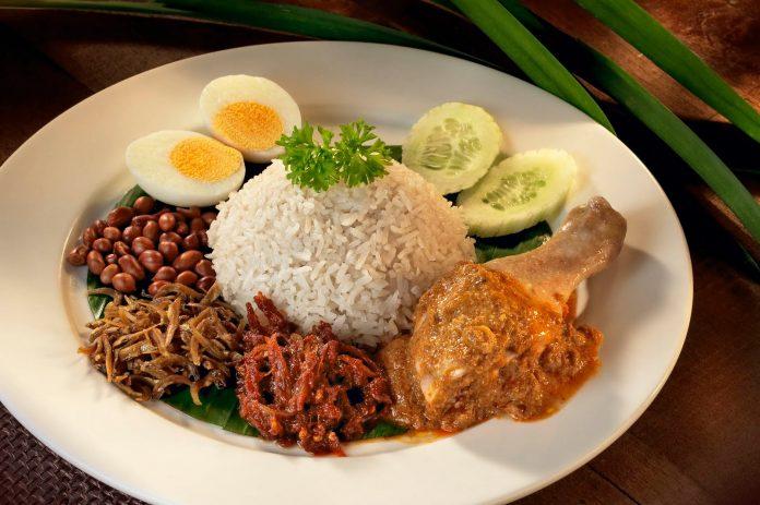 Nasi Lemak là bữa sáng điển hình ở Malaysia. (Nguồn: Internet)