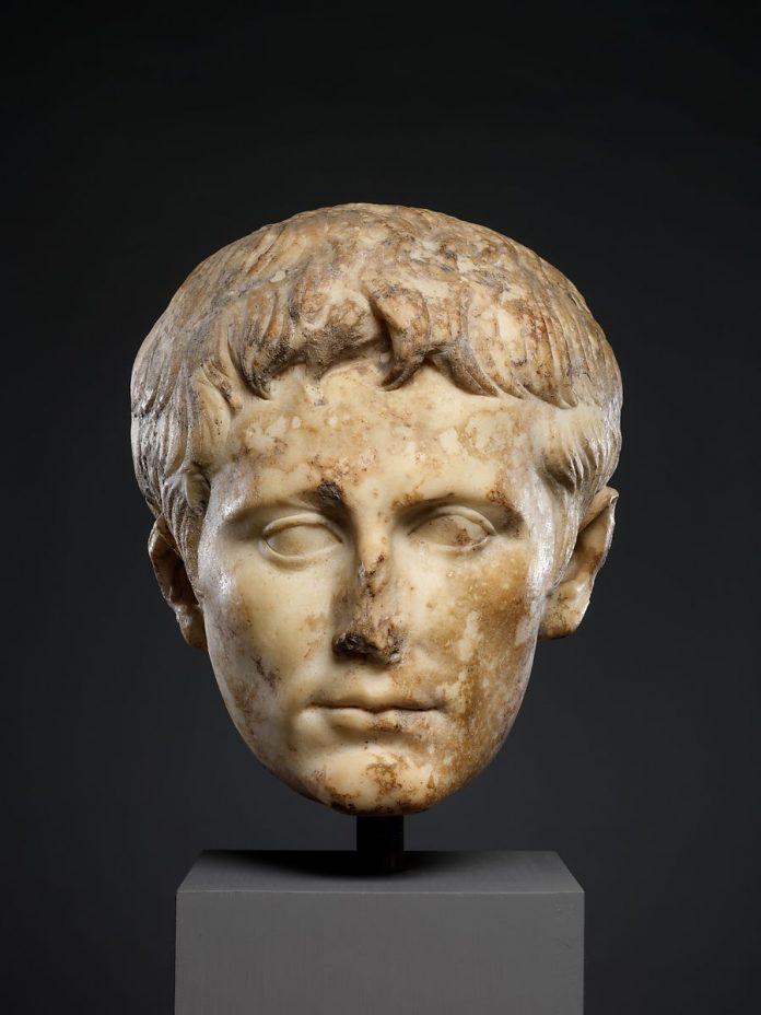 Hoàng đế Augustus, La Mã, thời kỳ Tiberia, 14-37 sau Công Nguyên. Nguồn: The Metropolitan Museum of Art