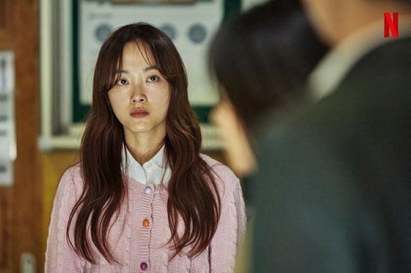 Lee Yoo Mi hóa thân thành vai Na-yeon, một cô tiểu thư tính tình đỏng đảnh, khó ưa. Ảnh: Internet