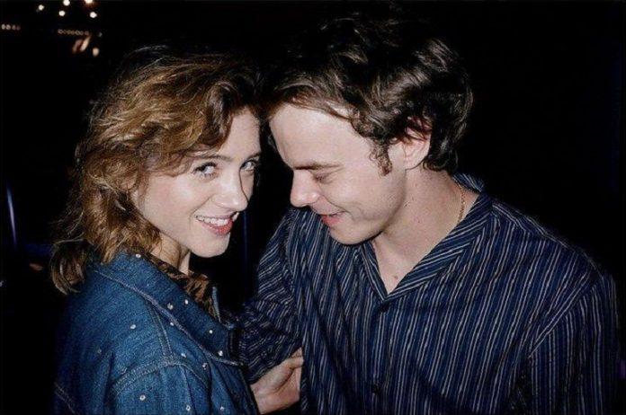 14/9/2018 - Charlie Heaton và Natalia Dyer vui vẻ bên nhau tại bữa tiệc Miu Miu (Nguồn: Myles Hendrik)