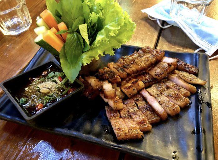 Đồ ăn tại quán Xẻng - Mồi & Bia. (Ảnh: Internet)