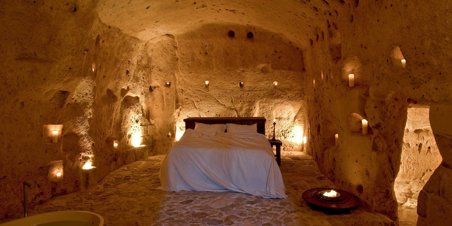 Phòng nghỉ khách sạn Sextantio Le Grotte della Civitta, Matera (Nguồn: Internet)