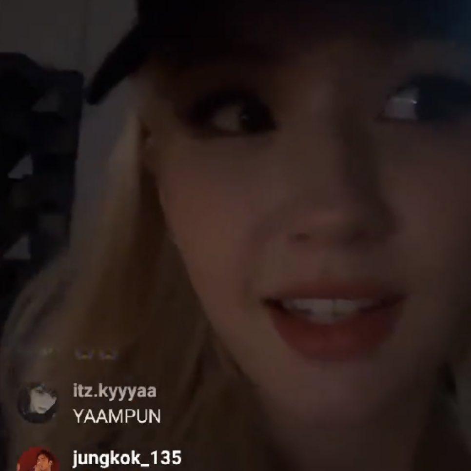 Ánh mắt "run rẩy" của Somi khi biết mình leak nhầm nhạc của BLACKPINK (Nguồn: Internet)